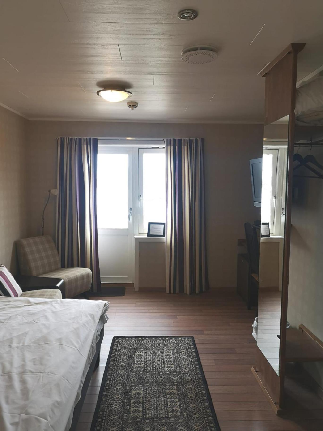 Ulvsvag Gjestgiveri Og Fjordcamping As מראה חיצוני תמונה
