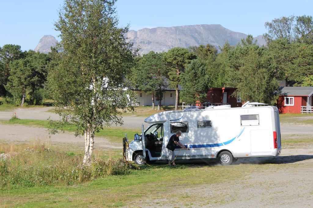 Ulvsvag Gjestgiveri Og Fjordcamping As מראה חיצוני תמונה