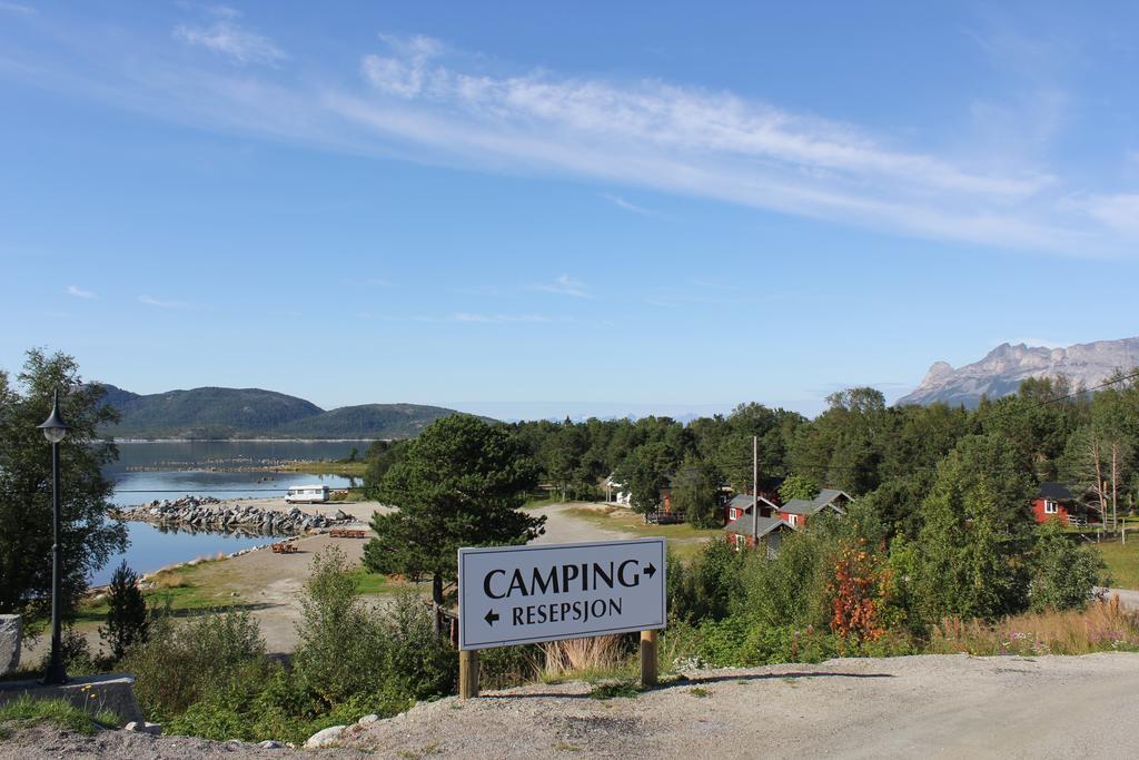 Ulvsvag Gjestgiveri Og Fjordcamping As מראה חיצוני תמונה